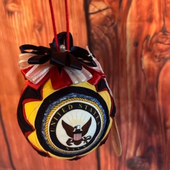 Handmade Quilted United States Navy Christmas Ornament‎ Eagle Emblem & Ribbon - Picture 6 of 6